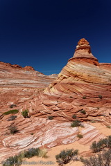 Giochi di colore tra roccia e cielo